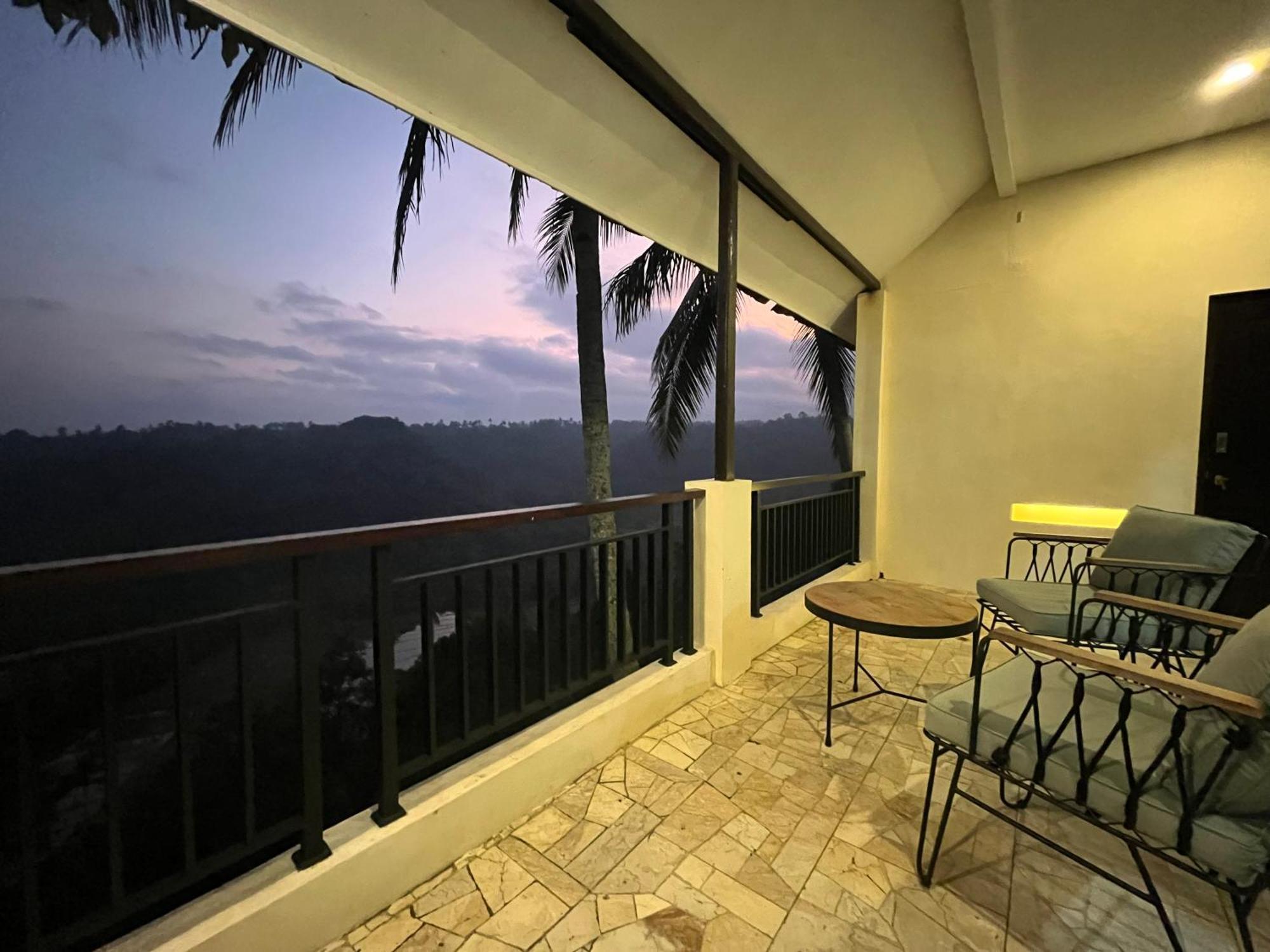 Domisili Ijen Cliff By Fays Hospitality Hotel Banyuwangi  Exterior photo