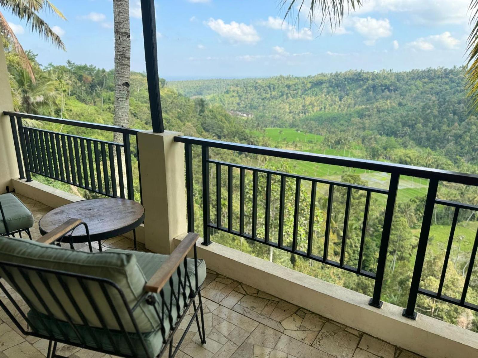 Domisili Ijen Cliff By Fays Hospitality Hotel Banyuwangi  Exterior photo