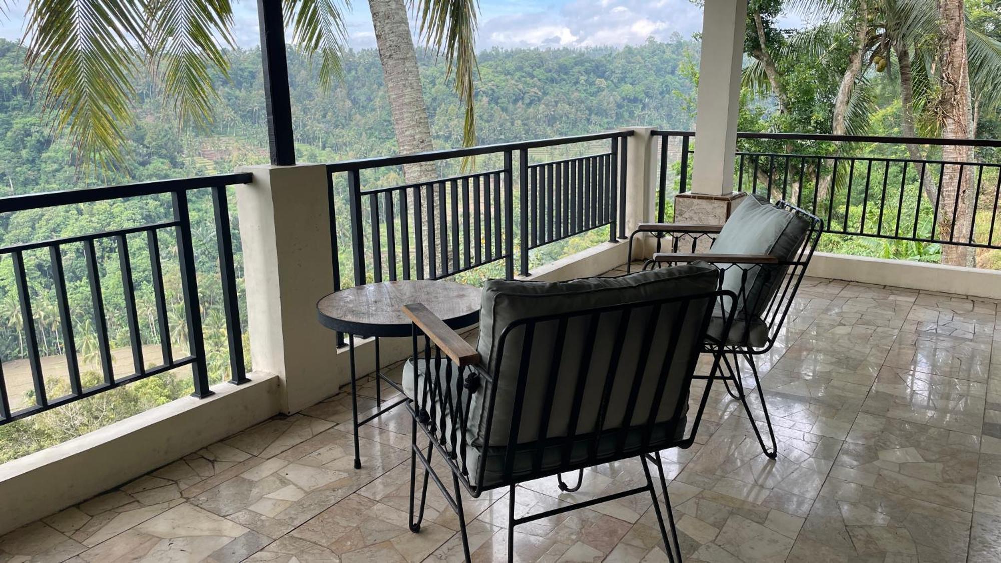 Domisili Ijen Cliff By Fays Hospitality Hotel Banyuwangi  Exterior photo